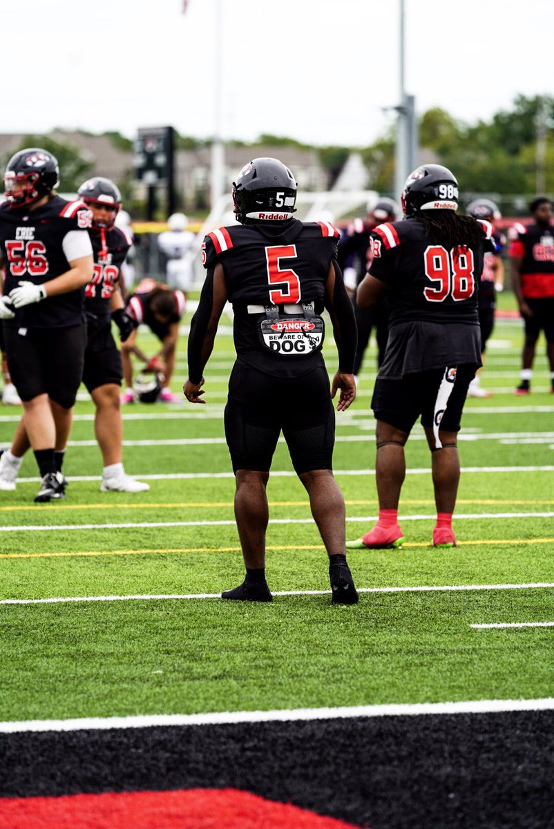 jerryhickman790's tweet photo. Mid season tape juco out now class of 27 LB https://t.co/U7a5Nn92rS