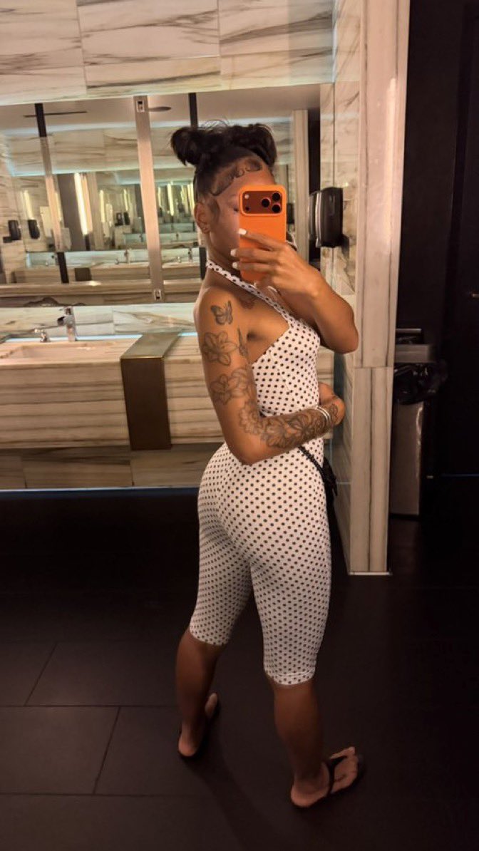 tiger_toby's tweet photo. FaceTime? Who’s tryna burst nut hmu papi
 #seattle #bmorefreaks #Dmv #tacoma #vancouver #kent #Dmvmeets #marysville #MeetTheQueens #nsfwtwtًً https://t.co/gVVbFzZ96F