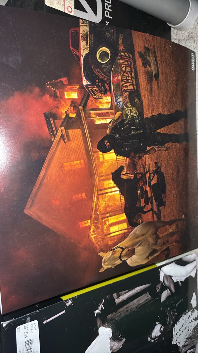 stickznblix's tweet photo. @hqblunts @sixtythreedayss @juus_jr14 @McginnCentral @yeattalk Wouldn’t own this if I hated em https://t.co/urmRJHaSMP