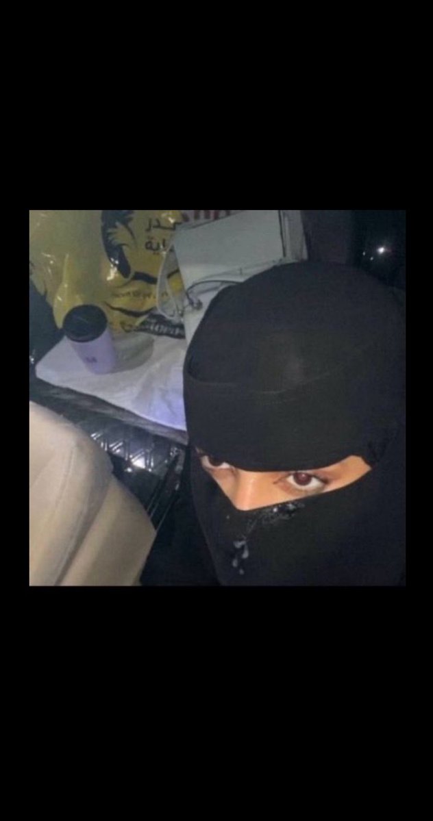 darkmood500's tweet photo. اوبس وغدّاره يالنهايه 💦 😅 https://t.co/dZRFpdF9gI