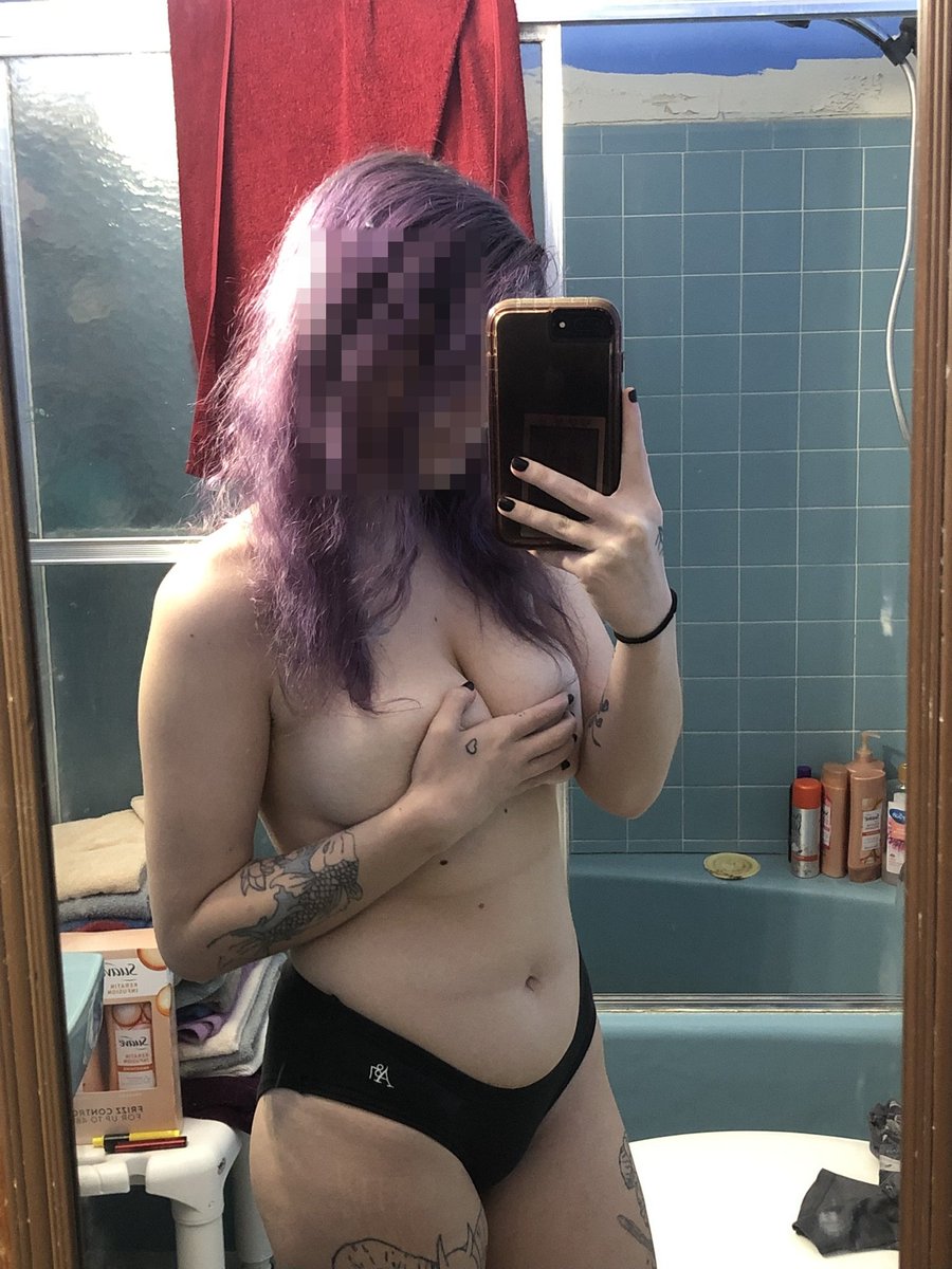 igibohhhh's tweet photo. IRL Submission 
Dm or comment to expose your irls or gfs and family cucks, you know you want toooo https://t.co/cC1jzLwdjU