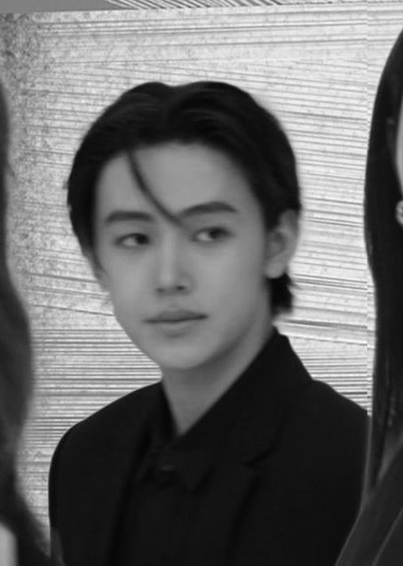 eomseaniee's tweet photo. D'FESTA THE ORIGIN #성현 
HE’S SO ACTOR CODED😭🖤 https://t.co/bMuQrnBKqP