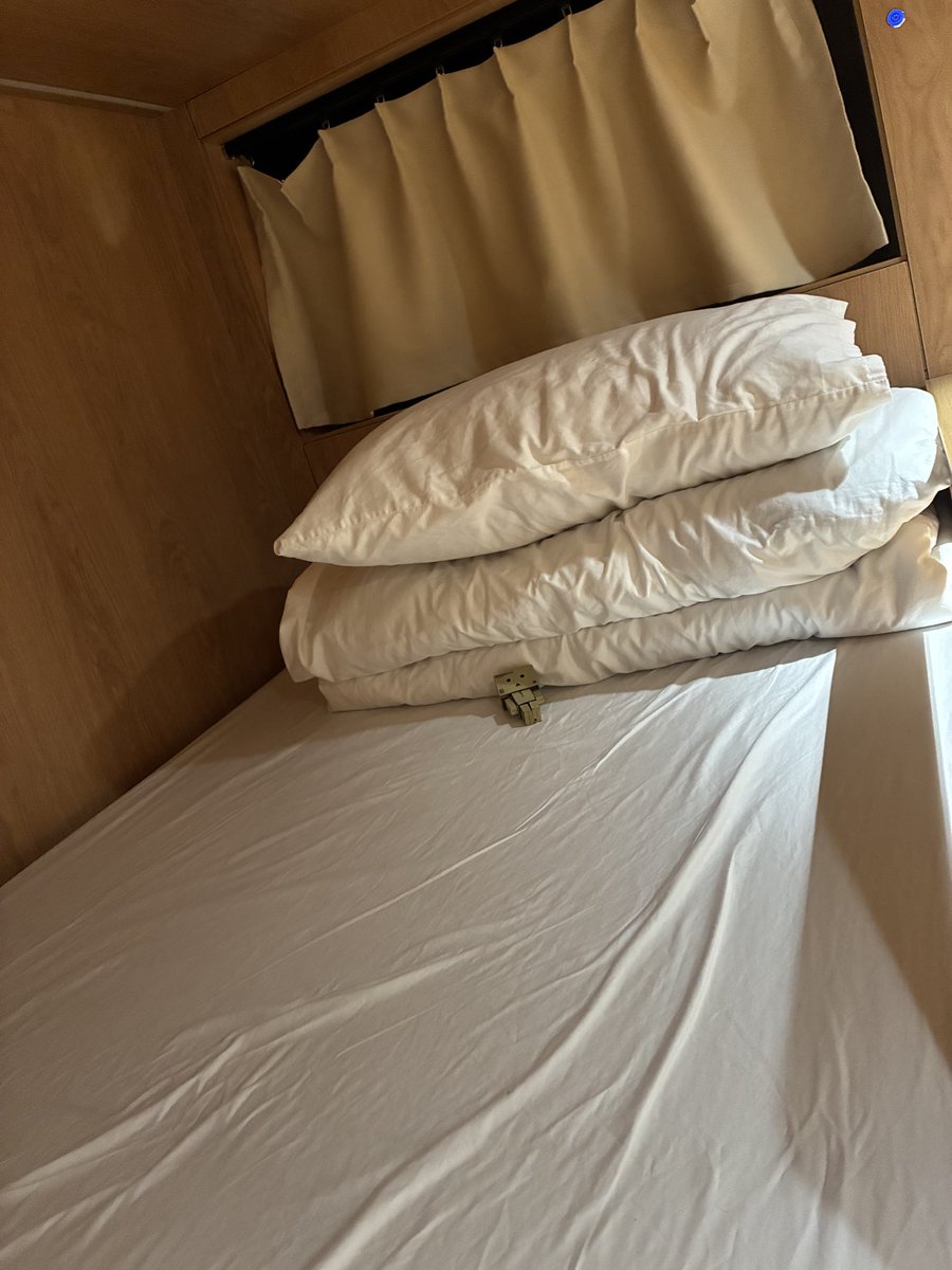 hmdkecchi's tweet photo. ハノイのロータスラウンジ満喫😇
シャワーは微妙だけど仮眠スペースはありがたい🛌

#ダンボー旅 https://t.co/nc8KLuk4MT