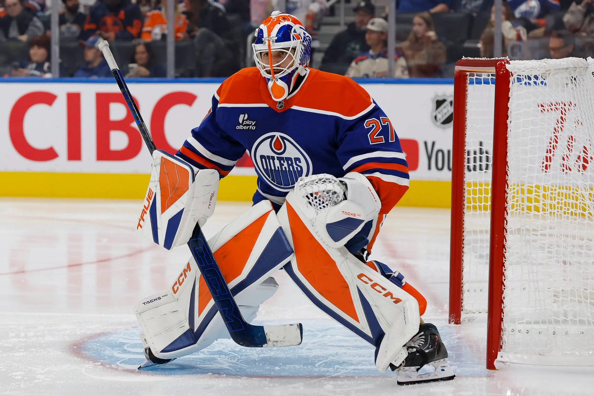 DumpThePucks's tweet photo. Devon Levi tonight vs the LA Kings:

• .974 SV%
• 2.08 GSAX
• Saved 39/40 shots
• Undefeated in an Oilers jersey  

It’s safe to say Edmonton has FINALLY found their goalie of the future 🔥👀 https://t.co/1EBZRXemgV