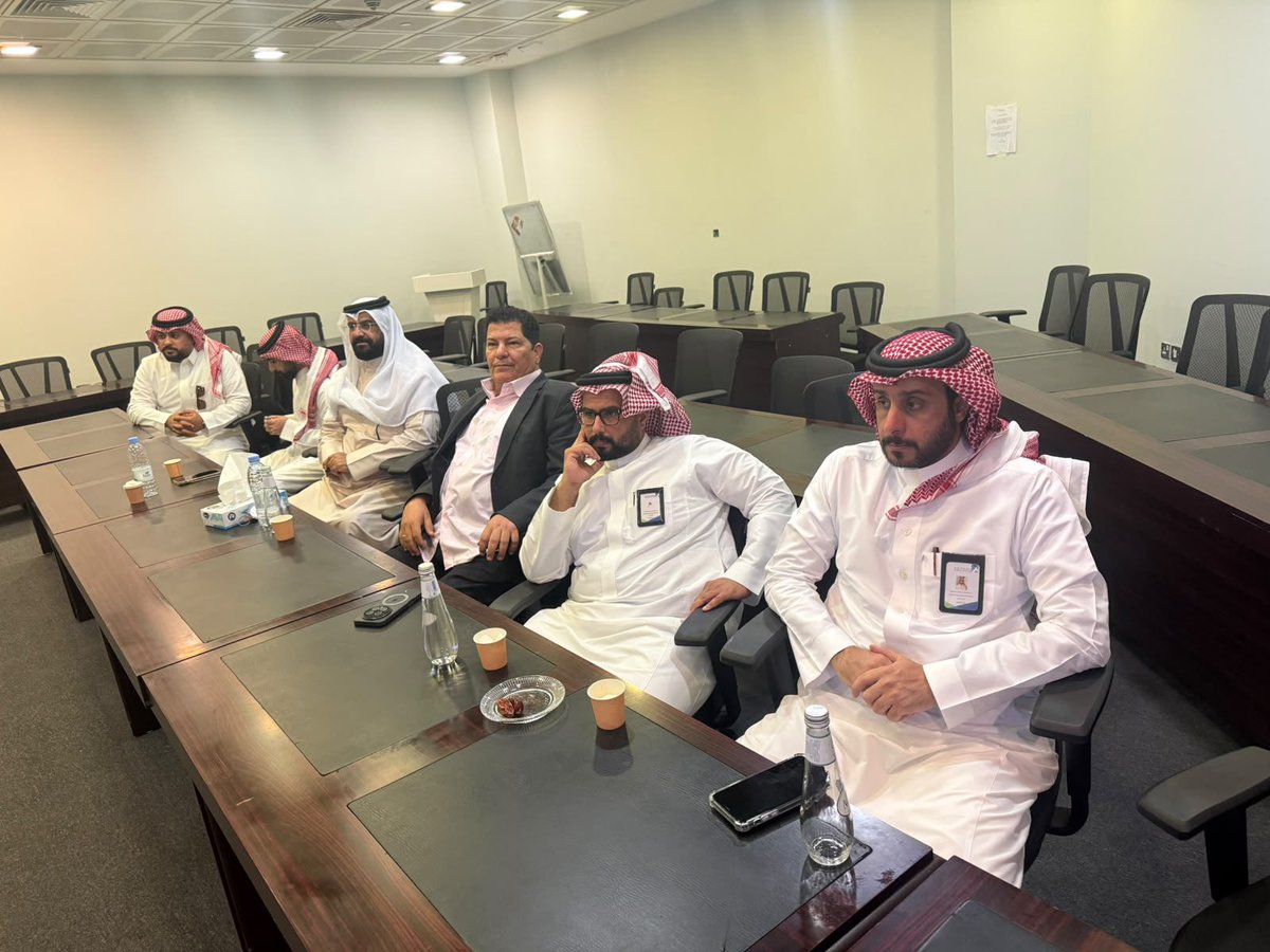 edu_baha's tweet photo. |
مناقشة الطالبة / حنين عبدالله الغامدي لنيل ماجستير  الموهبة والإبداع:
“الخصائص السيكومترية لمقياس تورانس للتفكير الإبداعي في الاداء والحركة للكشف عن أطفال الروضة  الموهوبين بالباحة" 
د.نجلاء الحبشي   مشرفًا
د.وحيد عبدالبديع.   مناقشًا داخليا
أ.د.رحمة الغامدي .    مناقشًا خارجيا https://t.co/9Fl0NN6Oet