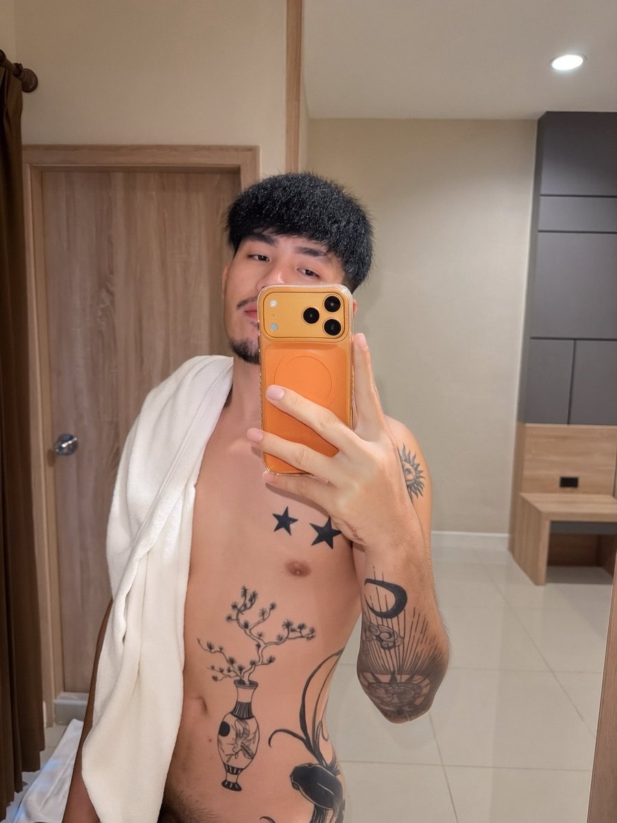 Looking86736572's tweet photo. กูแพ้ตั้งแต่กูแก่แล้วแหละ
แก่ไม่พอ..ชอบฟังเพลงเก่าอีก เปิดปุ๊บร้องได้ปั๊บ😆 https://t.co/WCud6DKzId