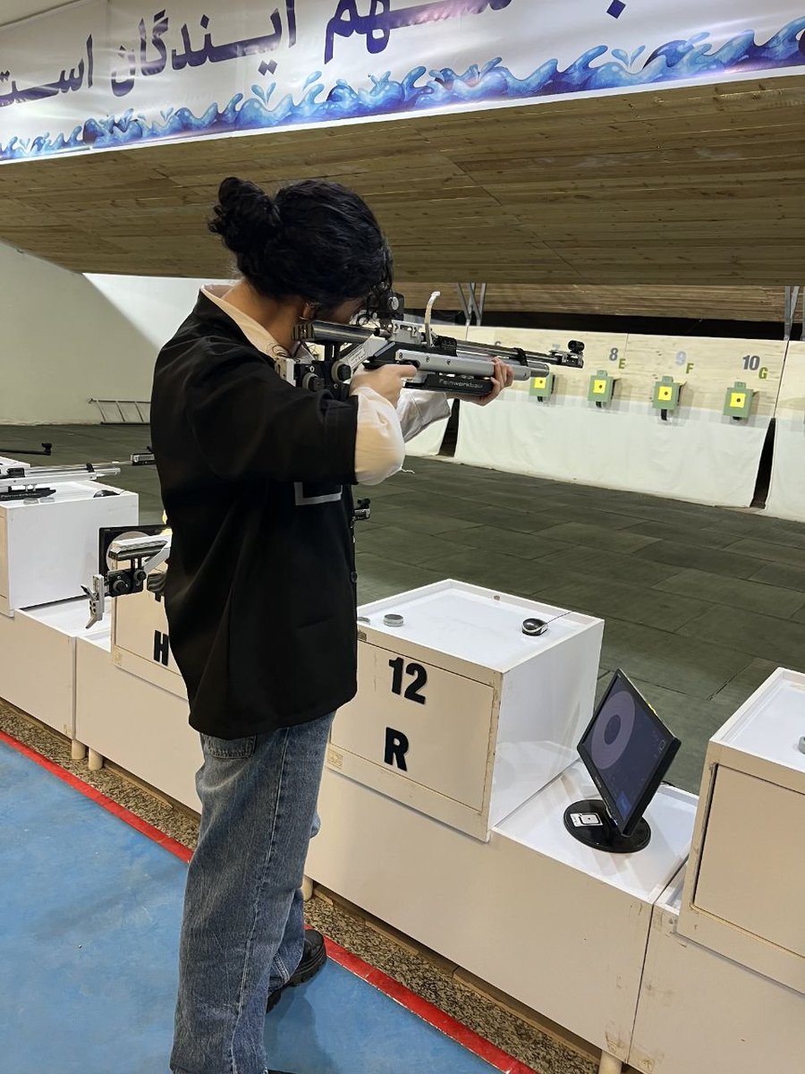 ReyinShift's tweet photo. تمرین تیراندازی با سلاح pcp🔫 https://t.co/orChQZ34zw