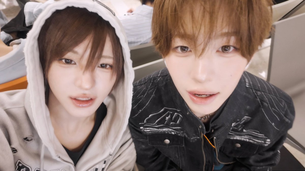 idntt_cosmo's tweet photo. 우리 떠나요 어디로? 마카오로 ✈️ | FAN-CON TOUR '20' in Macao Behind

https://t.co/yjKfIzYx1l

#idntt #아이덴티티 https://t.co/5l0qgS8p2N