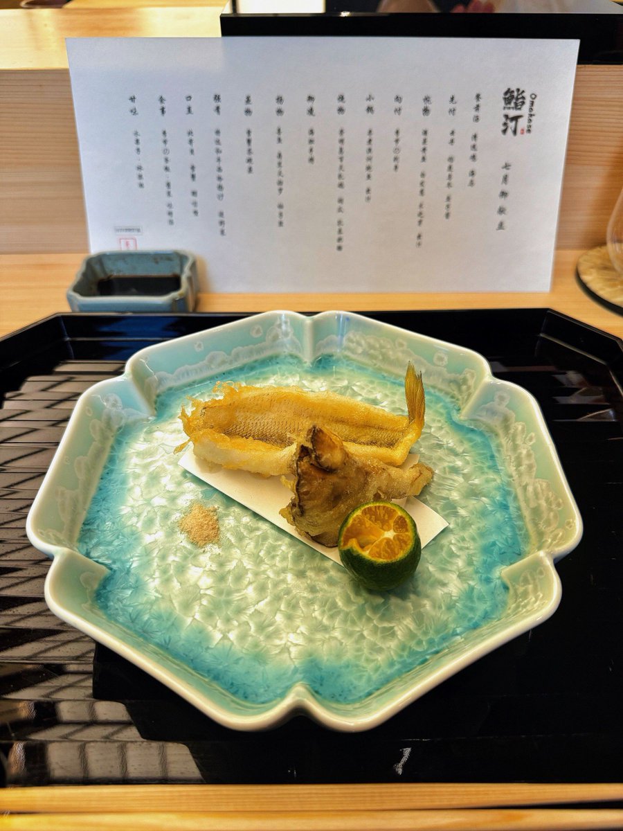 OsjzjRxQkRPdpw3's tweet photo. [渤]海の幸を使った一品、[瓢]型の器で提供。[階]段を上がった先にある隠れ家店で、[甲]斐の味わいを堪能。 https://t.co/N08LvDT4EW