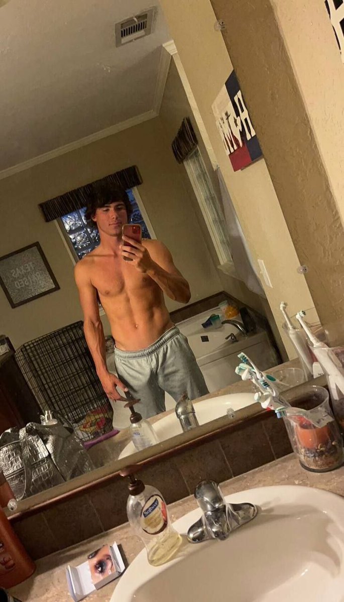 FilibertoZan's tweet photo. Such a hot guy! Nude and fucking here: https://t.co/vyUifPhaqE
#str8 #straight #baited https://t.co/JKh1u5hpqs