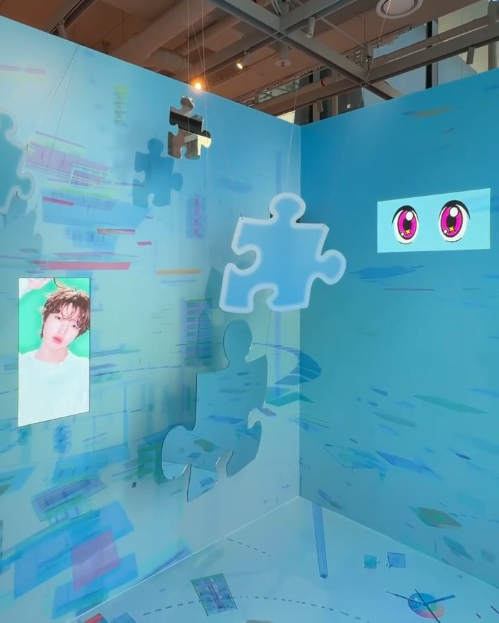 woozenniee's tweet photo. apart from the merch i just think the whole pop-up is so well-designed *-* https://t.co/wEcBcwv3nc