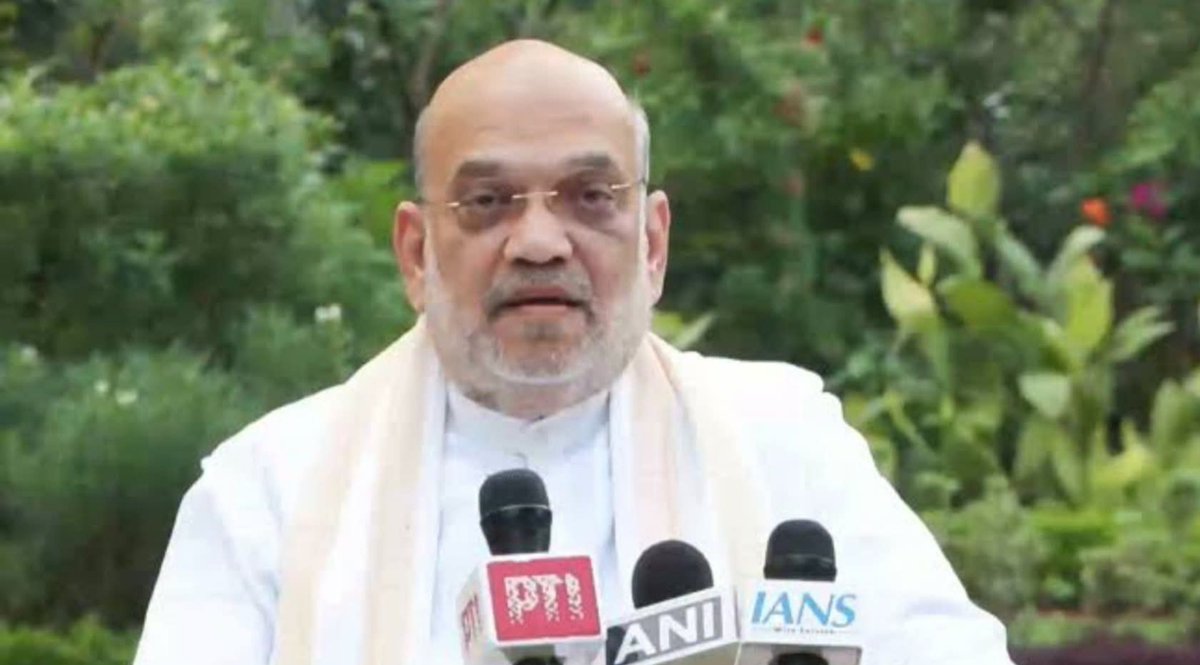 RavindraArjunRG's tweet photo. "I want to tell Rahul Gandhi that the nation is well aware of your plan to save Ghuspaithiyas...."
: Amit Shah, Illegal HM
Bangladeshis Deported from India ,
🔸MMS Govt (2006-2014) : 88,199
🔸Modi Govt ( 2014-2026) : 2,566 https://t.co/DOJIELqjDV