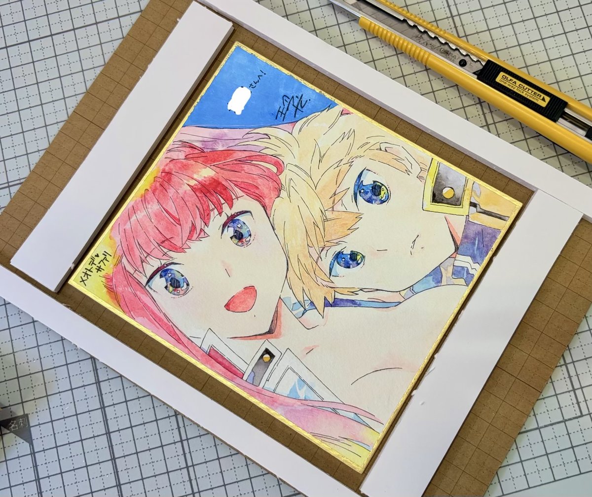 reireidog's tweet photo. 色紙の発送作業を開始してます！
保護ワニスを吹いたので、念のため直接ビニールかけるのは避けまして、厚紙にスチレンボード貼って空間持たせた梱包でお届けします（工作感満点）。
おまけの特典カードは手元のものが無くなり次第終了です。 https://t.co/tovBNUhUUS