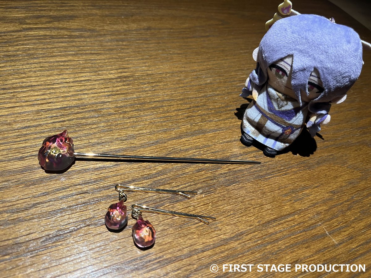 ShikiKatagami's tweet photo. Need to up your accessory game? Want a way to show your devotion to your most godly of kamioshis? Shikipape has just the hair pins for you! On sale til 11/1! Don't miss out! 

https://t.co/aLUR1z1YzR https://t.co/snOOxpeUN0