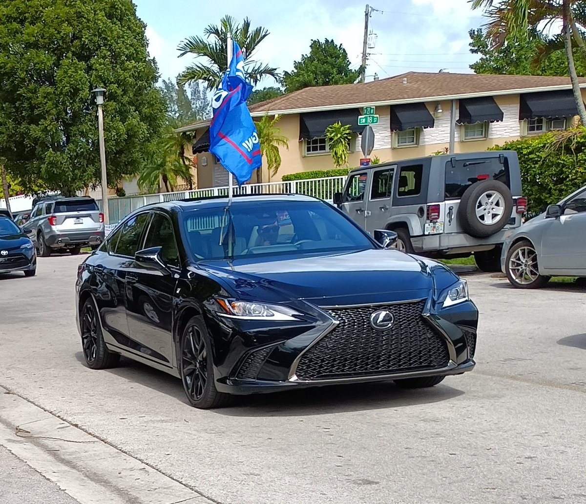 OneWorldOneGoal's tweet photo. @realDonaldTrump This is one of your finest moments - most important, heartfelt, inspiring, uplifting message - Never give up, never quit! I needed this today so thank you ❤️ M. In Miami ; ) #VOTE 
PS Last time folks driving w/your flag out sunroof #ShenandoahPark off beautiful historic #CoralWay https://t.co/t9LKQMt6sk