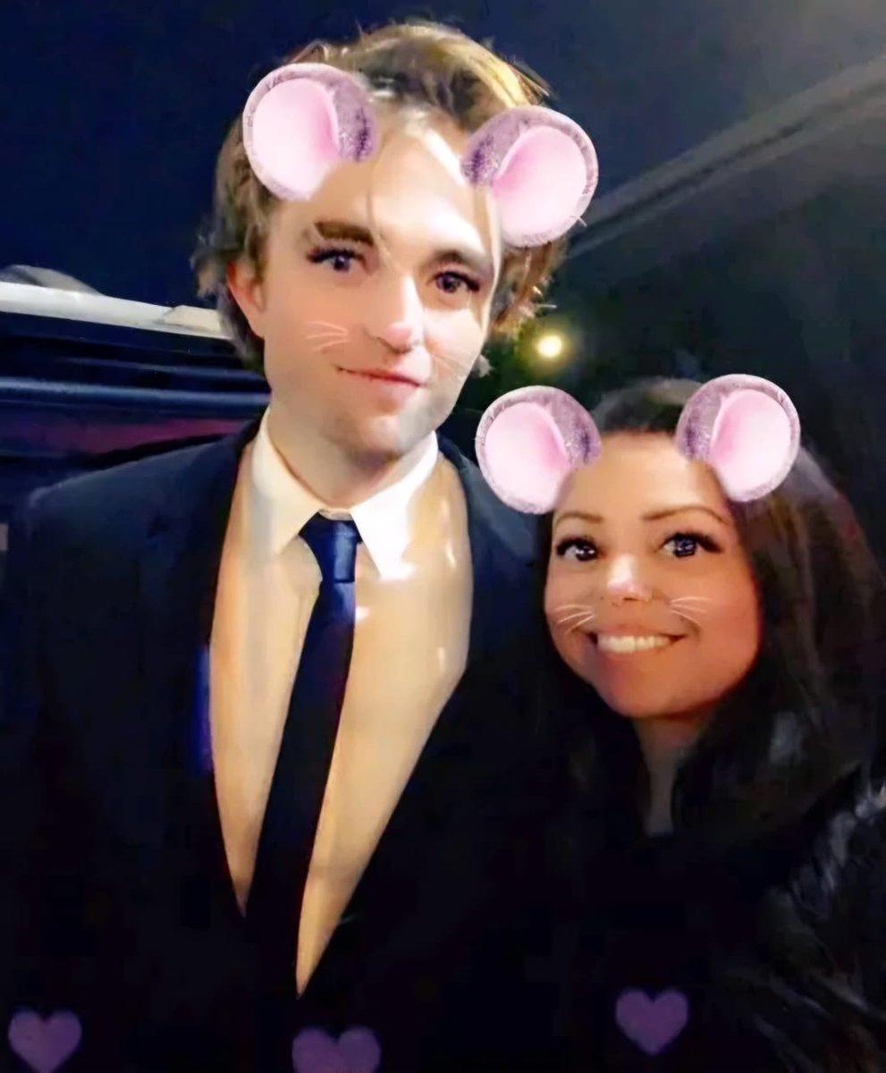 COTM_2's tweet photo. Acaban de tomarle otra selfie con filtro a Robert Pattinson https://t.co/Smwap0kSlf