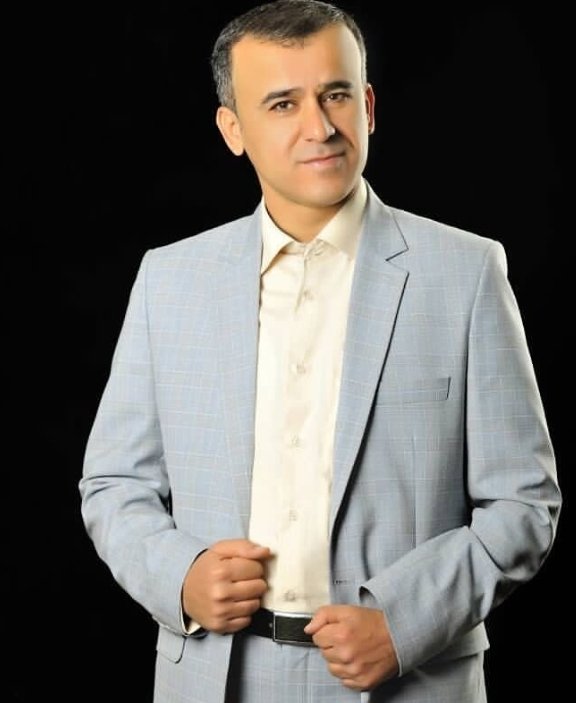 ayarshahr's tweet photo. اقای #مهدی_عبوری شما خیانت درامانت اموال #بازنشستگان_صنعت_نفت با انتصاب #سیروس_حامدی در #پتروشیمی_مروارید کردید! کارچاق کن شهر #پارسیان شخصی بنام #یحیی_بدیعی با حقوق ماهی۲۰۰میلیون تومان در کنار حامدی چه میخواهد وبا کدام مجوز جذب شده؟هیات مدیره مروارید اگرغیرت دارند امروزعزلش کنند https://t.co/7PCghaPwYL