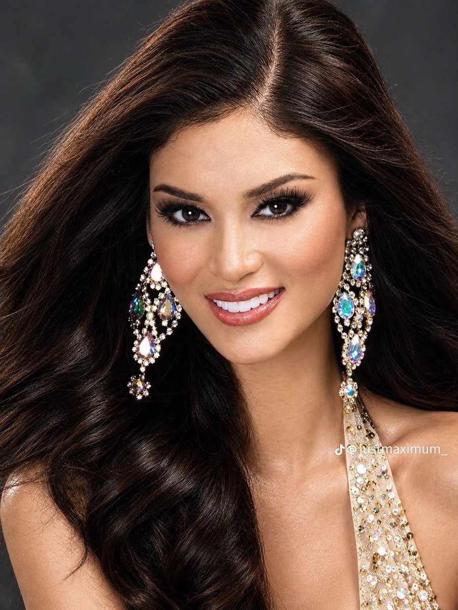 AlanahShevana's tweet photo. Philippine Pageantry, tayo!

Who has the best headshots among these queens? If I rank them based on their face card and lighting, this is my order:

Athisa
Catriona
MMD
Pia https://t.co/dLuDg85zZY