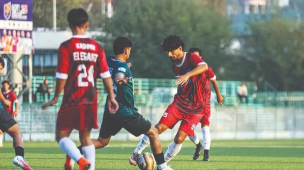 Rifa_e_Aam's tweet photo. Seven goals, nonstop action! Kashmir Elegant FC beat Al Muqeet FC 4–3 as the Srinagar Premier League 2026 showcased local football talent. #NPCI #winvivoV80 #MyCinematicMoments #DigitalPayments #DKPutsIndiaFirst #LMurugan https://t.co/u1PrLiXGil