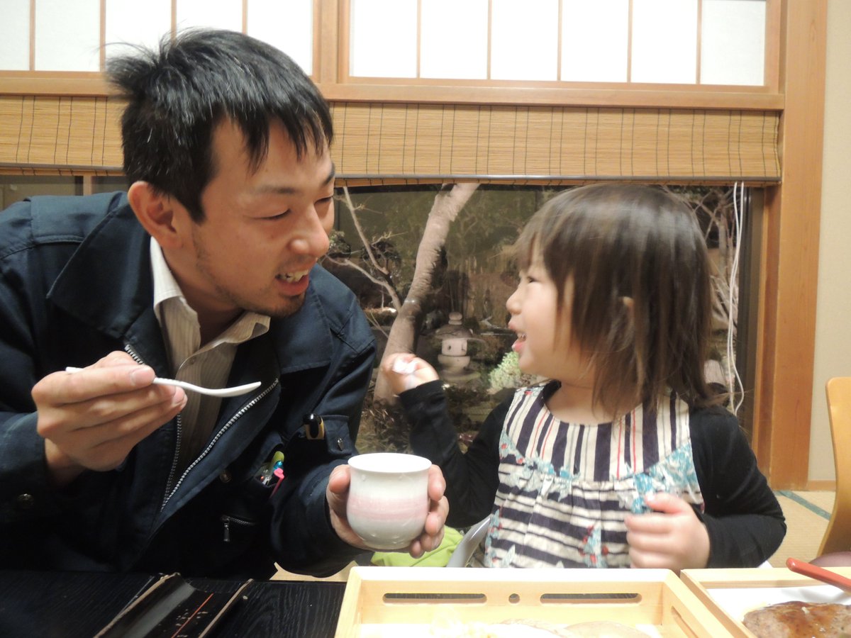 Vctry1yy3's tweet photo. [ベッドでくつろぎながら、甘いものに夢中！だけどアブラムシには要注意！]， https://t.co/IxXWXZvwRc