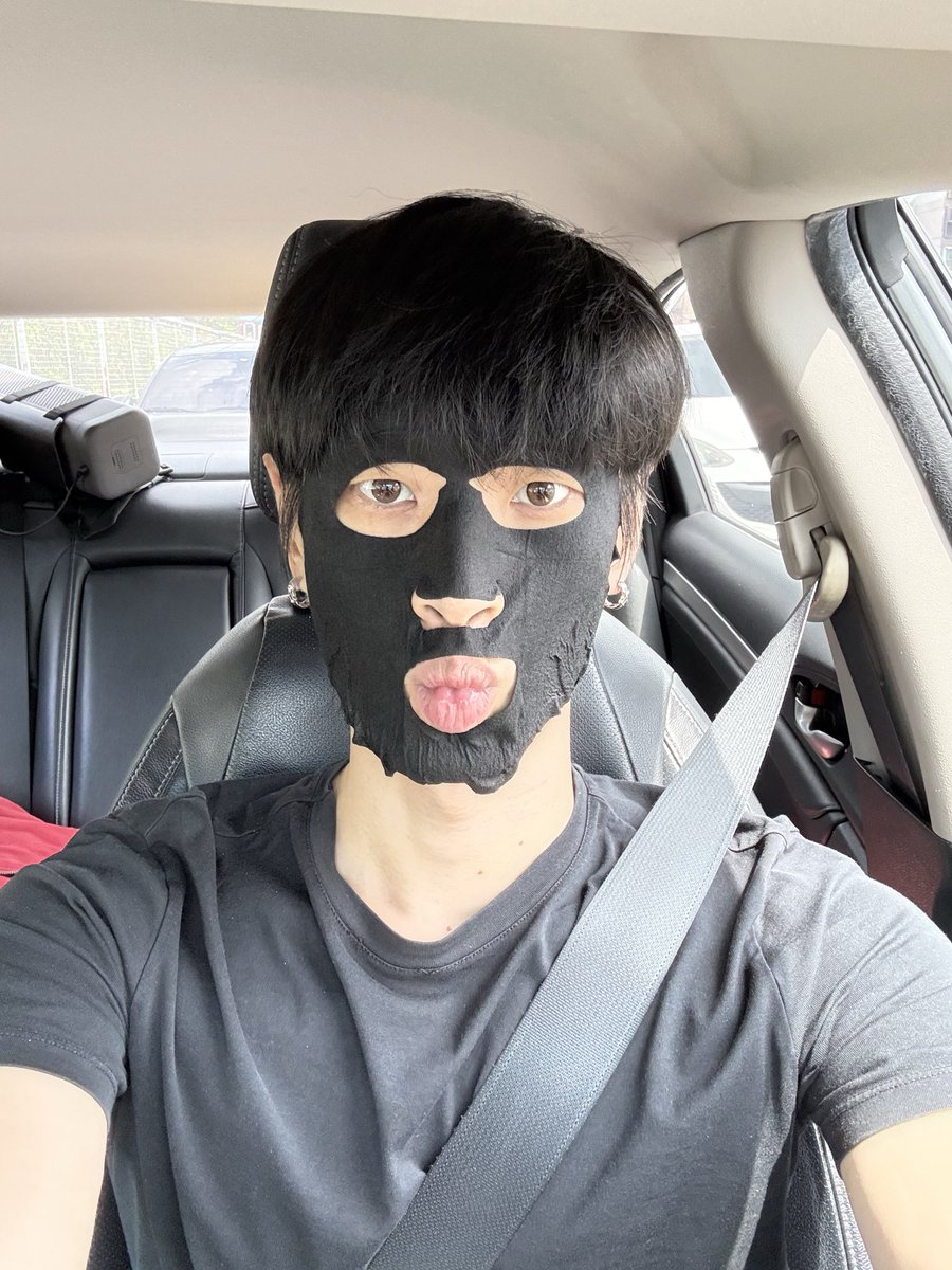 Bossptk's tweet photo. ทุกเช้าเราชาร์จ https://t.co/LOstoEENtm