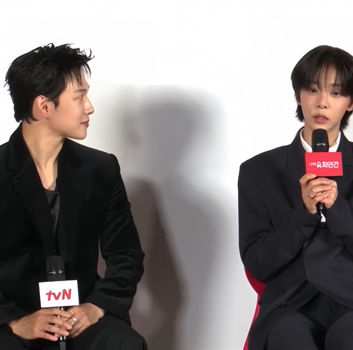 myseorina's tweet photo. The way he looks at her https://t.co/N6rH7yqCgh
