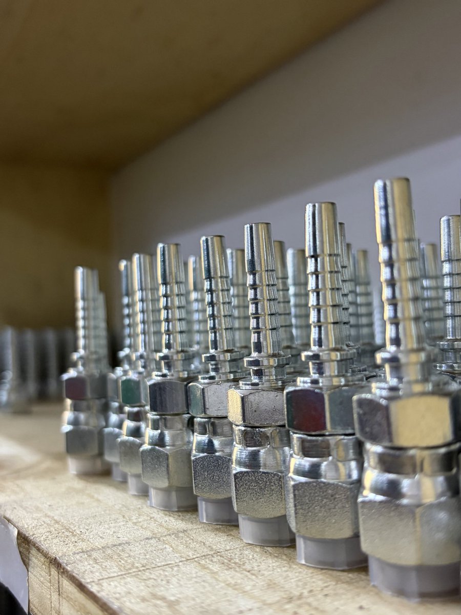 EmkWorksug's tweet photo. Powering machines, driving performance! 💪🔧 Get quality hydraulic hoses, fittings, valves, and more at EMK Hydraulics. Your machine deserves the best! 🚜

#EMKHydraulics #Hydraulics #QualityYouCanTrust https://t.co/c7CyyNMQaU