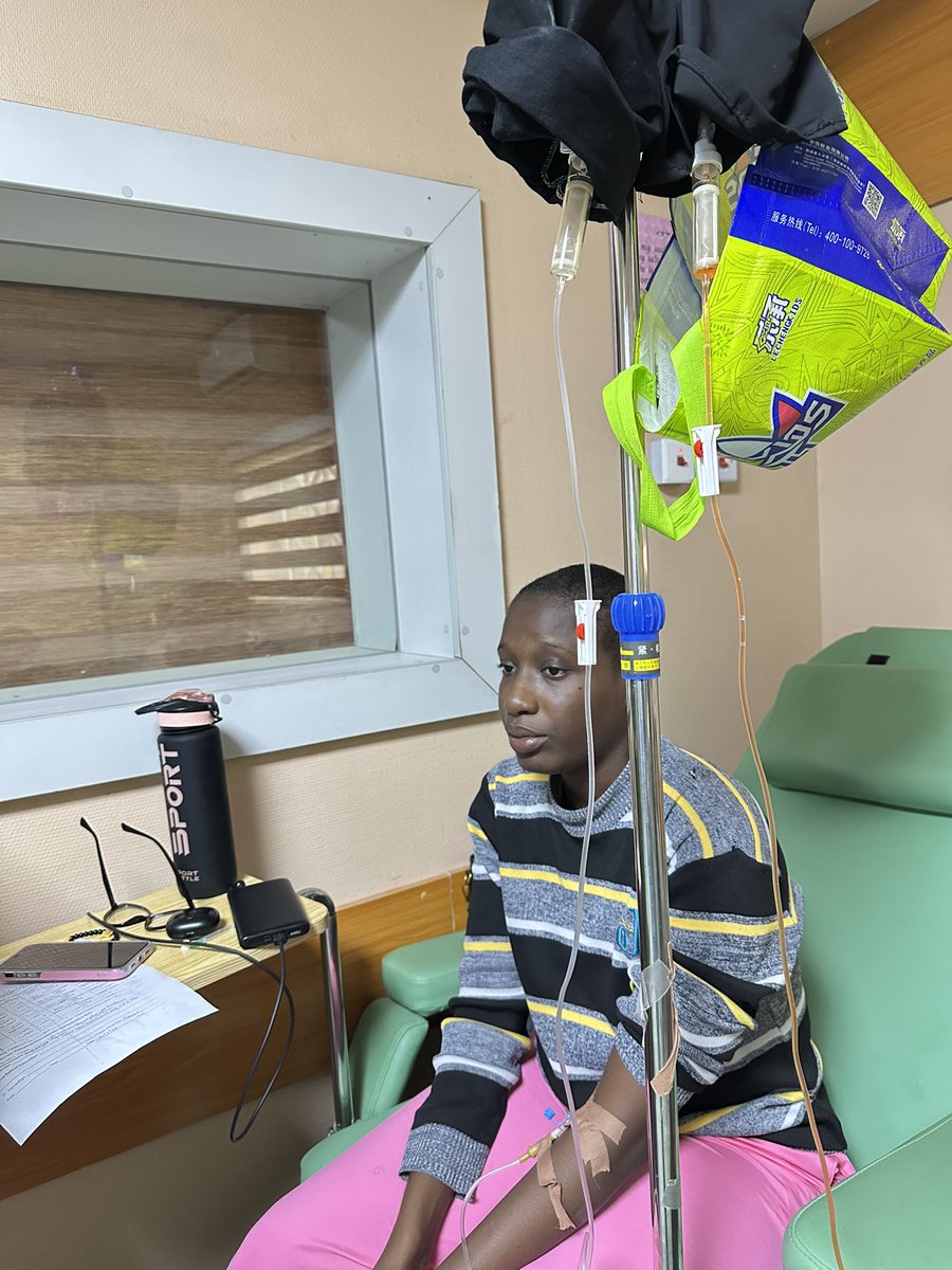 pinkyy_nurse's tweet photo. Another day of trying to get my sister the treatment she needs. Lauretta has been fighting for months, and all I want is for her to keep going without having to worry about the cost of chemotherapy.

Please, if you can help us, kindly donate or repost. 

Donation link in my bio 

Direct transfer 
0247265533
GTB: Duke, Margaret 

Every little bit counts.