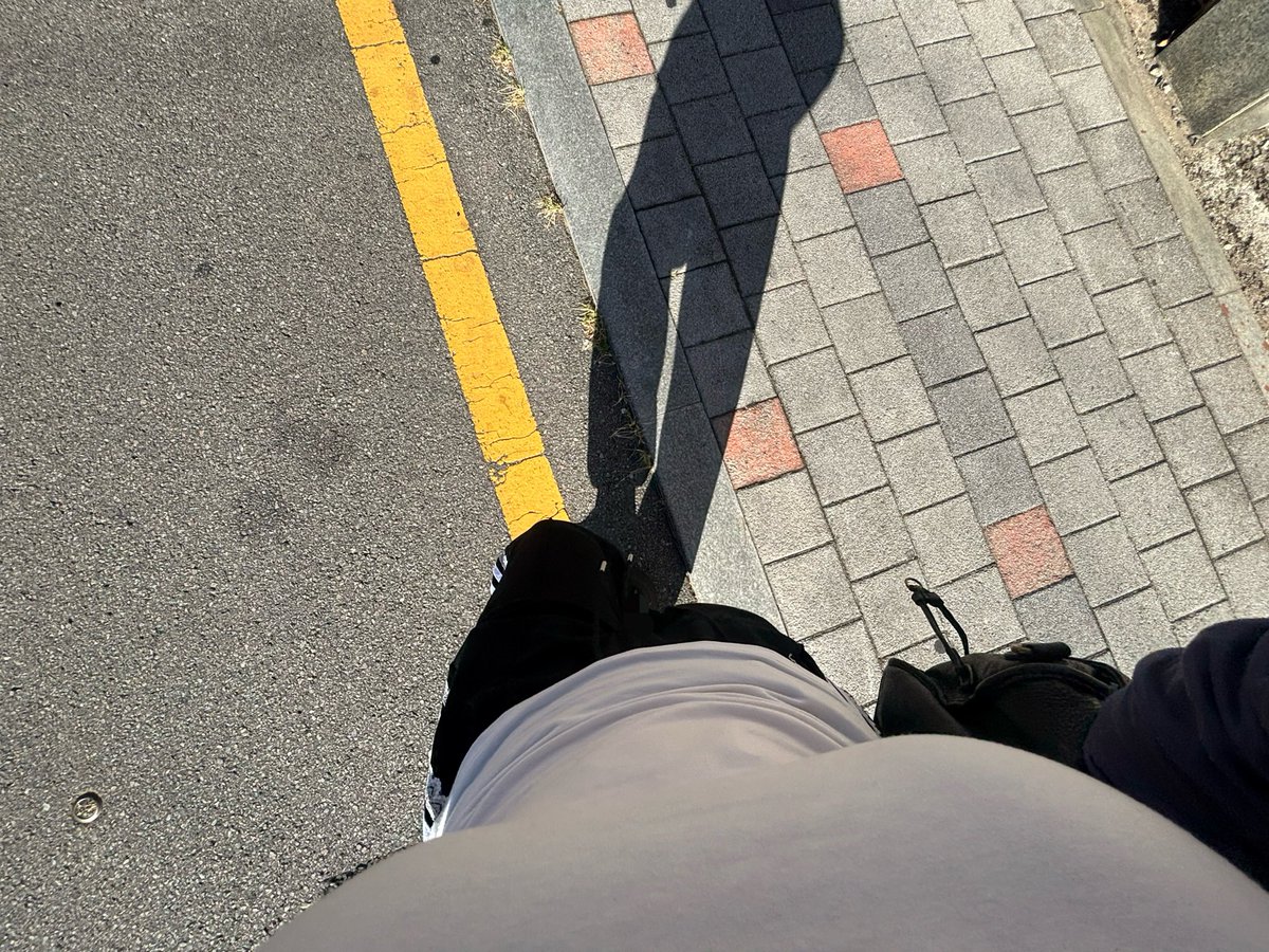 uuuioio3's tweet photo. 피곤해피곤해집에갈래💤 https://t.co/2s7n1sohSO