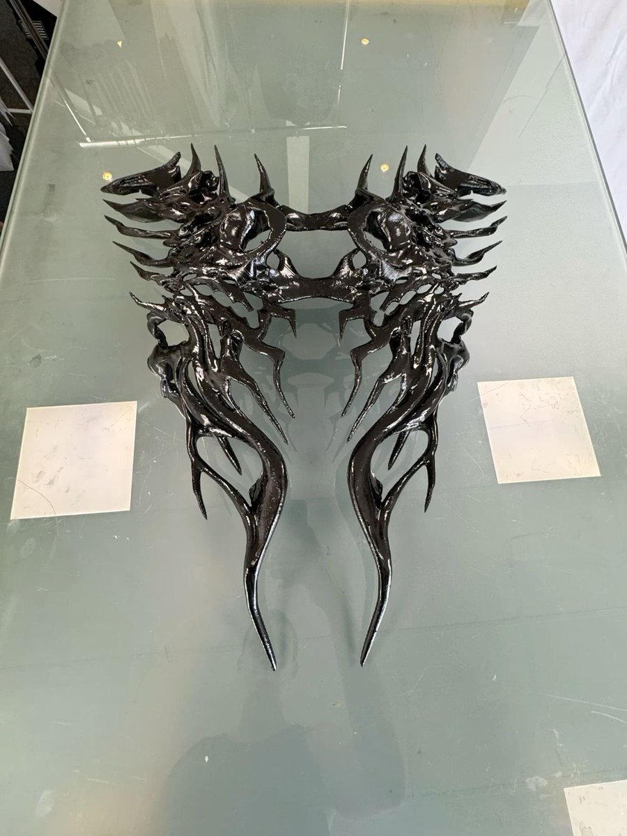 gothicornate_'s tweet photo. dark, glossy statement pieces with sharp spikes and demonic, otherworldly designs. https://t.co/O18SfwkxpU