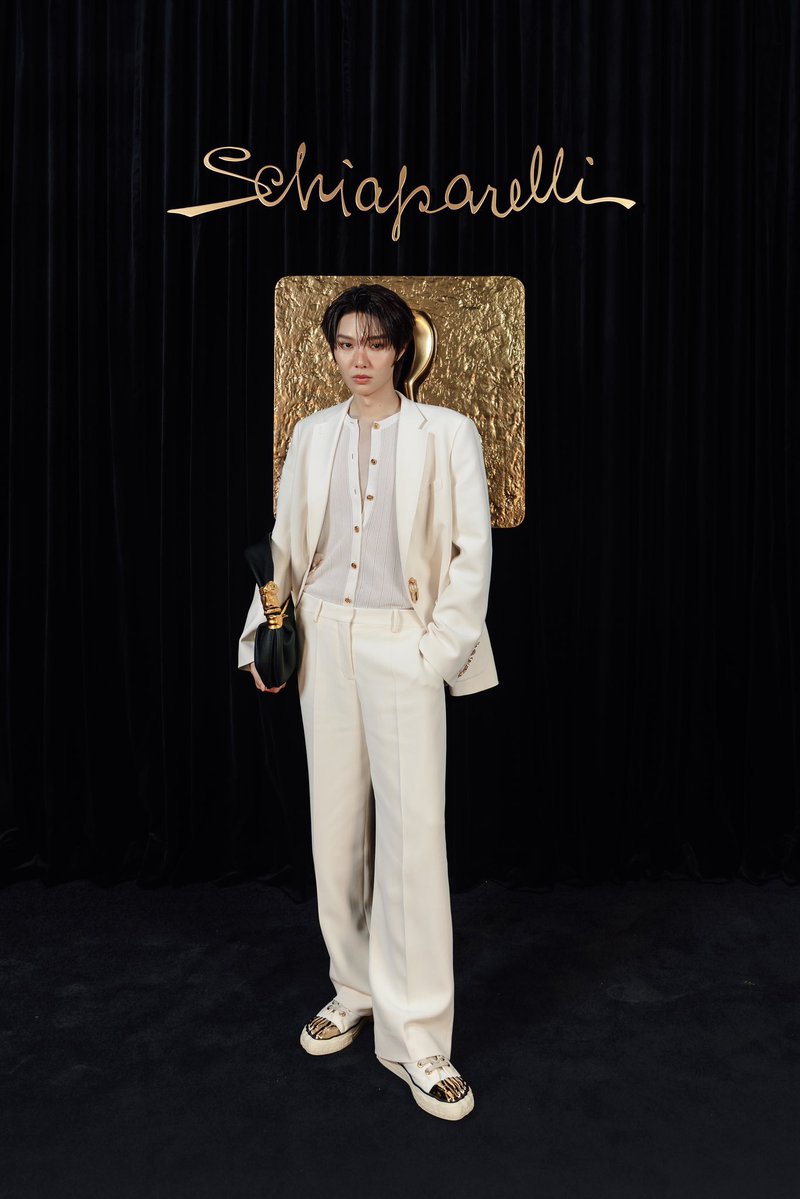 byyoursideknp's tweet photo. @TheePopCore We are soo proud of you Namping! Top male celebrity influencer for his first Paris Fashion Week appearance with Schiaparelli. ✨

#nampingster #Schiaparelli https://t.co/TYyEYyhRgy