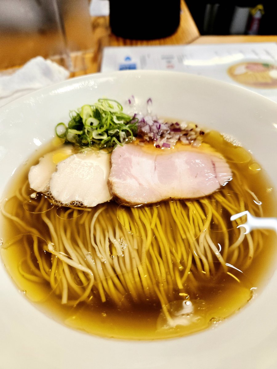 Zorexoserez's tweet photo. ｢だるま製麺所｣さん
白醤油だしそば　1100円
和えそば　350円

この和えそばは本当にお勧め！
よく混ぜてそのまま頂きま��
単品で出して欲しいなぁ
ごちそうさまでした🎵

静岡県浜松市中央区原島町

#ラーメン #ramen https://t.co/3lbnT8XsHd