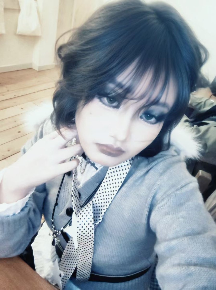WormwillKillyou's tweet photo. 这张我好像发过好吧，我每次看这张我都觉得我p图好厉害 https://t.co/kaOJtH568W