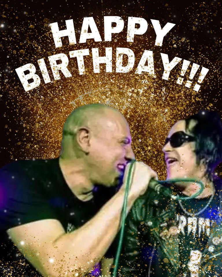 STARMAFIABOY's tweet photo. Hoy cumple años el gran Juan Olmos. Muchas felicidades hermano! (La foto nos la hizo Alejandro Penedo) #juanolmos #happybirthday #rockandroll https://t.co/9j29w4OIiQ