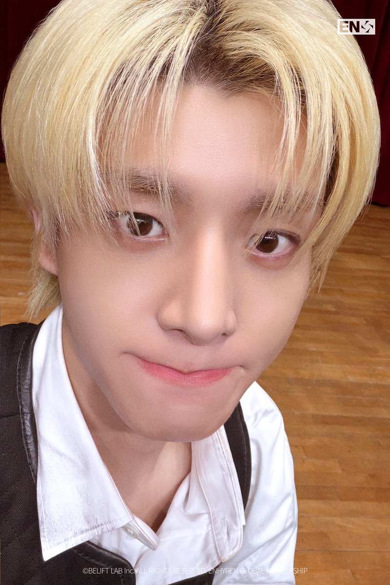jakeforita's tweet photo. my ikeubread 😭

the bts                                           the result https://t.co/IWJiCKfFYe