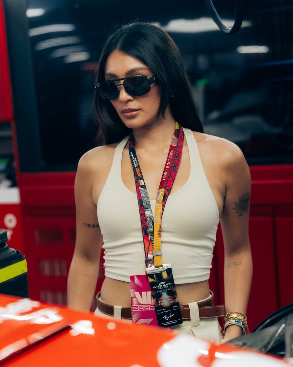 PilipinasToday_'s tweet photo. SCUDERIA FERRARI, IBINIDA ANG STUNNING PHOTOS NI NADINE LUSTRE

Proud moment para sa mga Pinoy fans matapos ibahagi ng Scuderia Ferrari F1 Team sa official Instagram account nito ang stunning photos ni aktres Nadine Lustre, kasunod ng pagdalo niya sa 2026 Singapore Grand Prix.

Agaw-pansin ang beauty at elegant look ni Nadine sa naturang post, na ikinatuwa ng kanyang mga tagahanga.

Ipinagmamalaki rin ng fans ang pagkakatampok ng aktres sa official social media page ng iconic Scuderia Ferrari F1 Team, na lalo pang nagbigay-pansin sa kanyang international presence.

Courtesy: scuderiaferrari, nadine/Instagram

#PilipinasToday
#NadineLustre
#ScuderiaFerrari
#FerrariF1Team