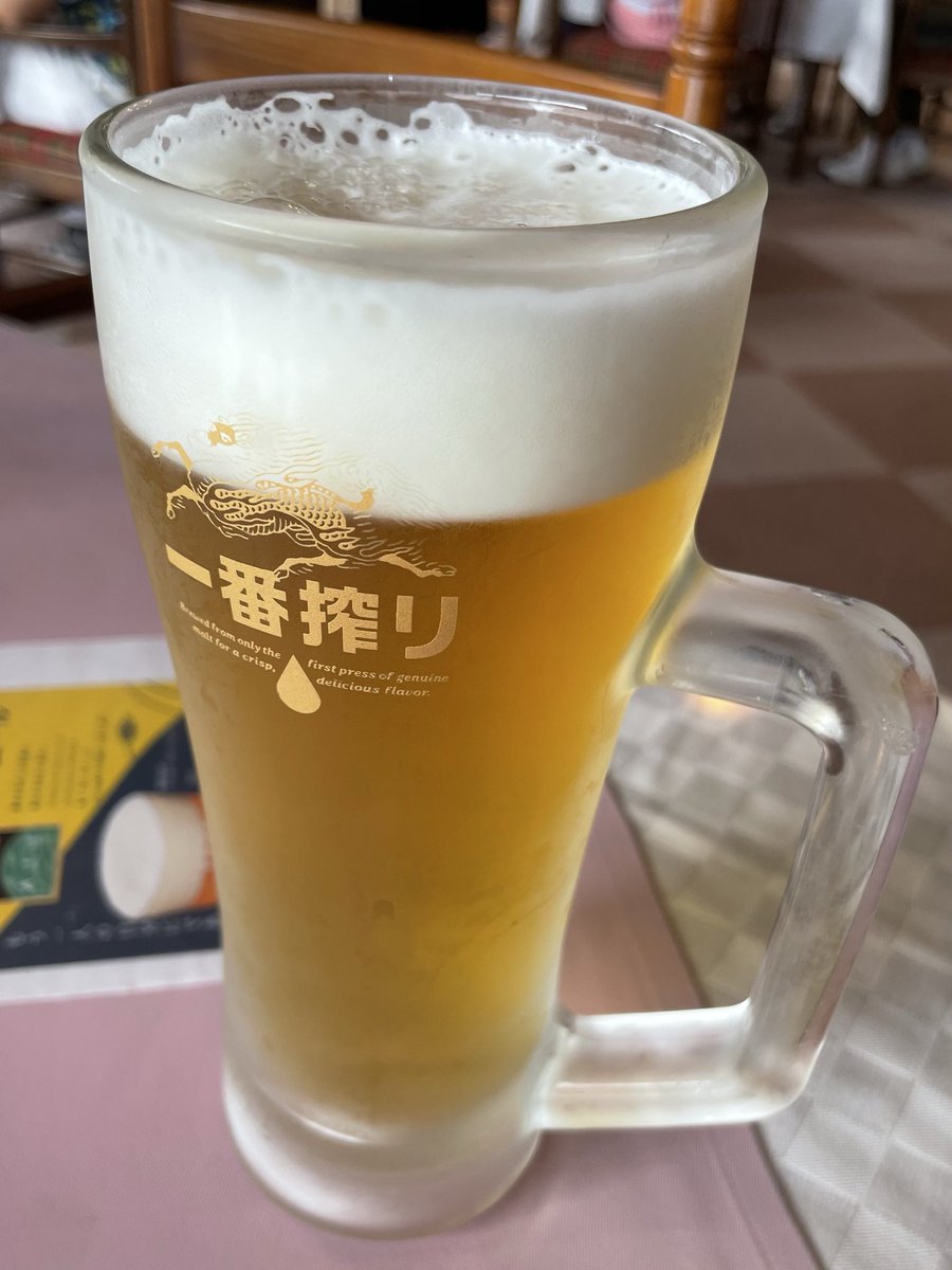 shige_1927's tweet photo. 今日のゴルフ飯（飯能パークCC）は「濃厚じゃない！？合わせ味噌 つけ麺」。味噌のコクと旨みが引き出たユニークな名前のつけ汁にモッチモチの中太麺、美味しく頂きました。ご馳走様でした。時折秋晴れの空が広がる中、楽しくラウンドできました。
#飯能グリーンカントリークラブ  #つけ麺 #生ビール https://t.co/musEryyo9y
