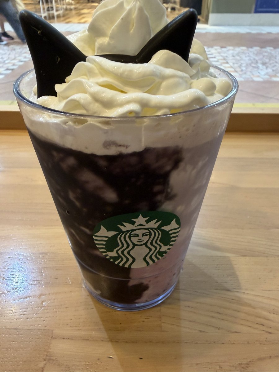ymxbki's tweet photo. スタバの新作おいしい https://t.co/fm1ZMS5YB0