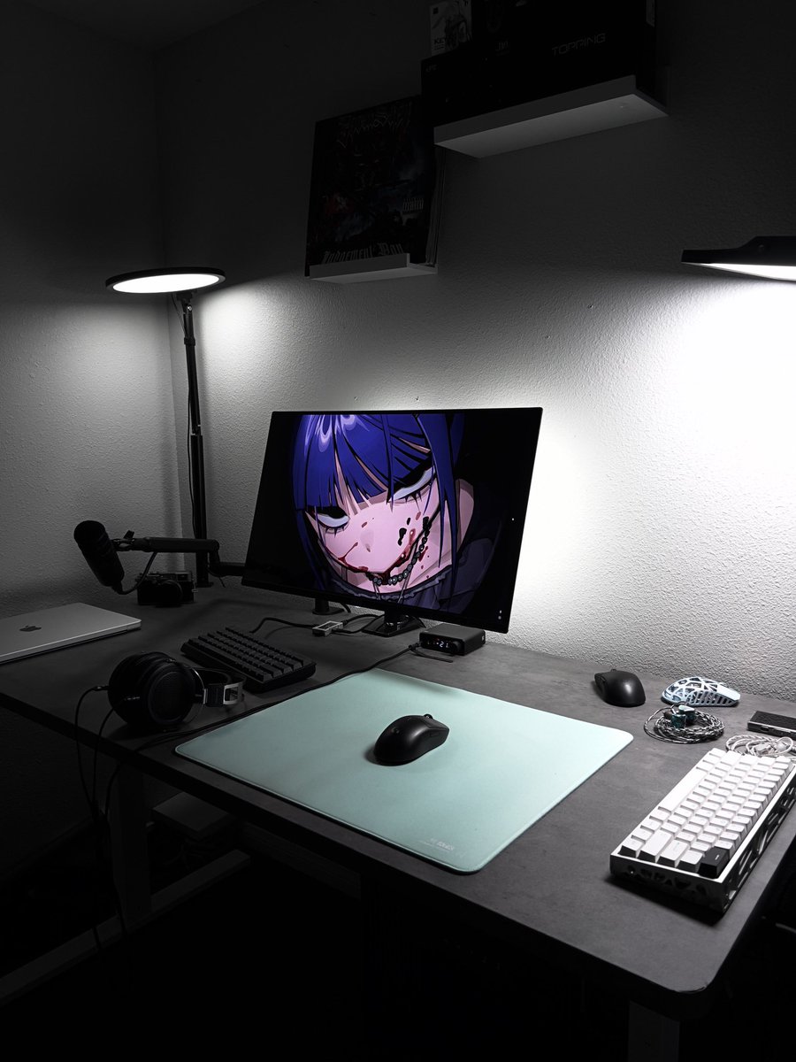 greaf_x's tweet photo. :) #desksetup https://t.co/gdtfeSc6qA