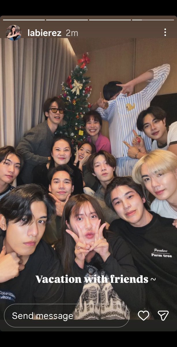 moonlover20010's tweet photo. #ZeeNuNew
#Zeepruk
Zonzons be like: “Zee can’t even go on vacation with his friends without antis dragging him 😂 He’s just living his life”
Nobody said he shouldn’t go on vacation with his friends but in the past FIVE YEARS, has he ever taken NuNew on a trip even ONCE? 🤡 https://t.co/SXnJttp70F