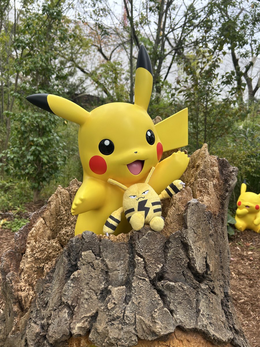 rks112012e's tweet photo. テンション上がりすぎてぬいを出す余裕がほとんど無かったしスマホの充電が爆速で尽きたよね https://t.co/XP1SqzxP2J