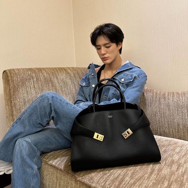 meowfiesboi's tweet photo. คือ ชั้นไม่ได้บ้าโพนะ แต่จงหาความแตกต่างให้หน่อยสิ ( •̯́ ₃ •̯̀) https://t.co/3tLERQao2l