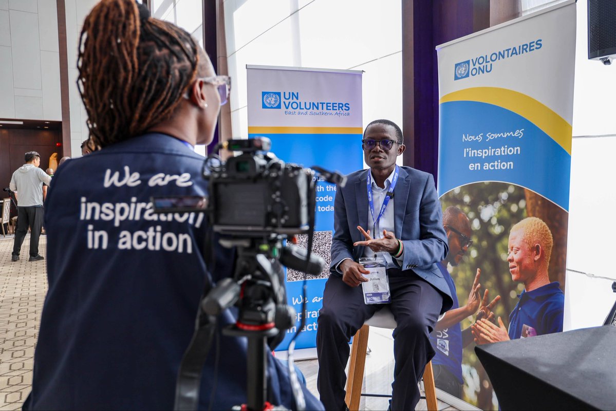 UNVKenya's tweet photo. What does an average day look like for UN Volunteers? 

⚖️Working to redress inequalities.
🎤Voicing the challenges faced by the disadvantaged.
🗂️Contributing creative ideas to development. 

#EveryContributionMatters https://t.co/Tw5NGLGATW