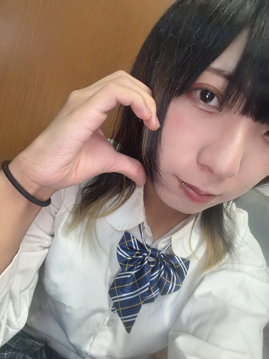 vq8fd's tweet photo. 本日満了です❣️
今日もありがとうございます💕

明日も出勤だけどまだ予定ないから待ってるよ✨
LIBE日本橋店15〜23時です🌀

メイク変えた答え合わせは明日ね✔ https://t.co/y6LctYWVgk