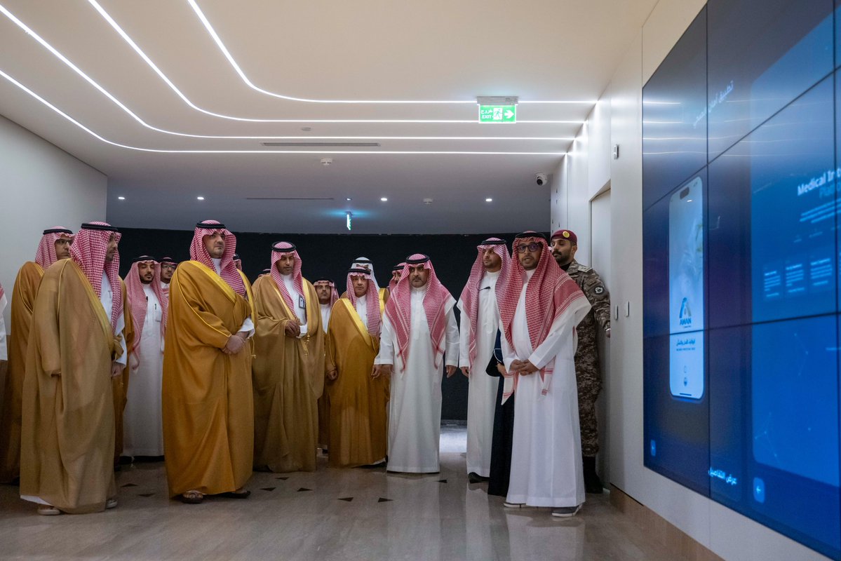 AbdulazizSNA's tweet photo. امتداداً لما تحظى به وزارة الداخلية من دعم واهتمام القيادة -أيدها الله- دشنت اليوم مركز الأمير نايف للتميز والابتكار الطبي، ضمن منظومة الخدمات الطبية بالوزارة، واطلعت على التجهيزات الطبية المتقدمة والتقنيات التي تُعد الأحدث عالمياً، إلى جانب توظيف الابتكار في تطوير الرعاية الصحية، والاستثمار في الكفاءات الوطنية، والاستفادة من الخبرات العالمية لنقل المعرفة، بما يسهم في رفع كفاءة الممارسات الطبية، وتعزيز جودة الخدمات العلاجية المقدمة للمستفيدين،،،