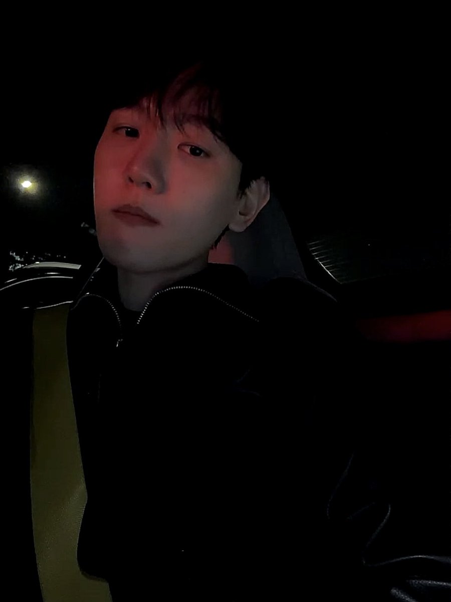 byunbmyluv's tweet photo. red light therapy https://t.co/RxzuPsvu8b