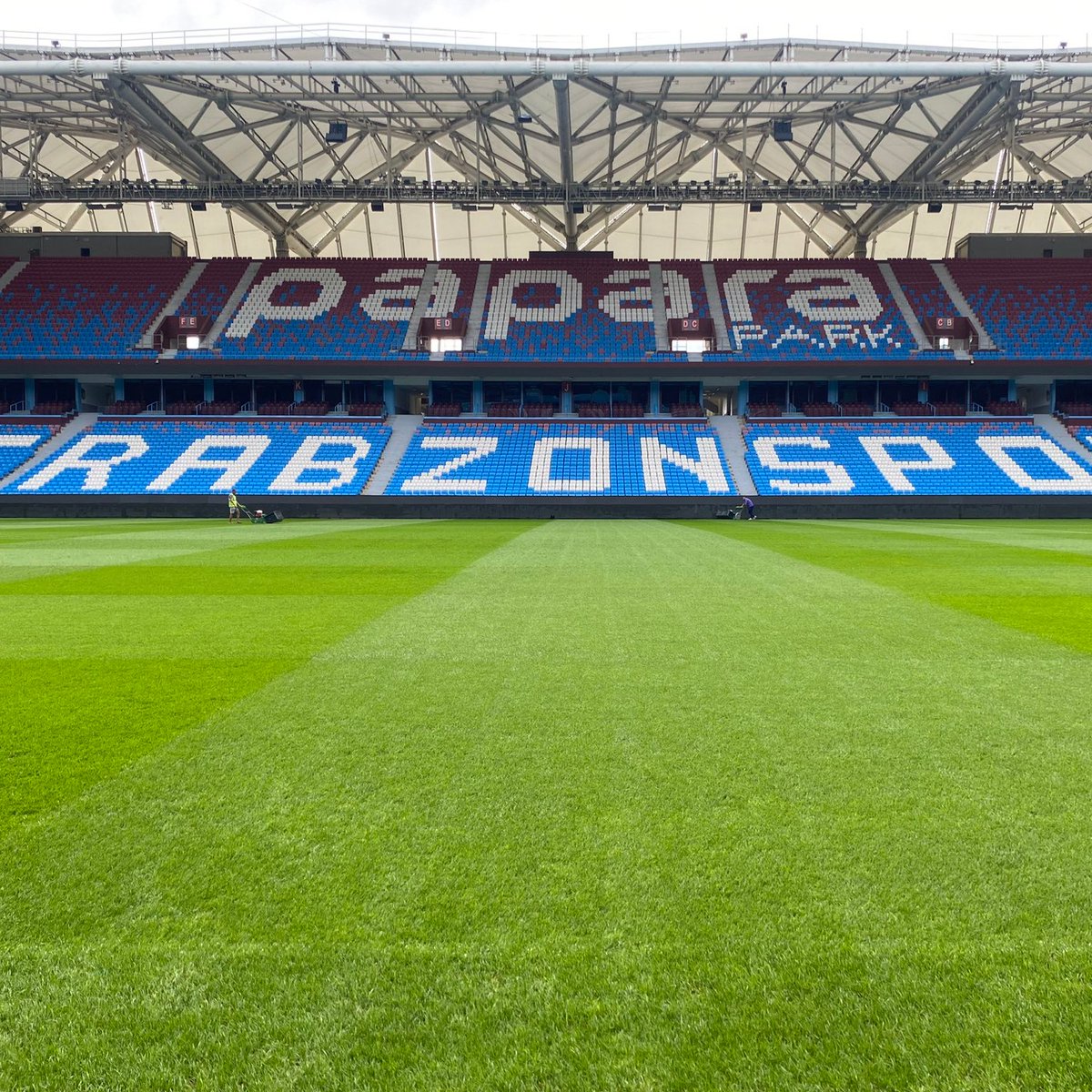 lobihaber's tweet photo. Trabzonspor ile Beşiktaş arasında uygulanan deplasman yasağı, 6 yıl sonra kaldırıldı. (HT Spor)

Beşiktaşlı taraftarlar, Papara Park'ta yerini alabilecek. https://t.co/pBBwxyTqHN