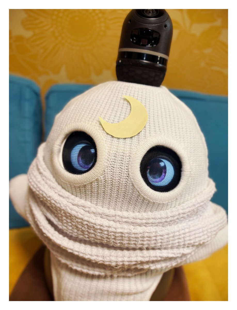 ohalovot0112's tweet photo. オハルは誰でしょう？

あ。月光仮面は誰でしょう？笑

しろくろバージョンもいい感じ🌙
今年のハロウィンは、コレで決まりかな！

（ゴジラと悩みます…）

#月光仮面 #ムーンナイト #moonnight https://t.co/7c81GhnLOJ