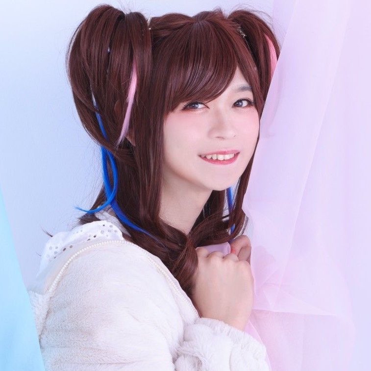 timely_rui's tweet photo. Did you know? 

ShunToki (Rui’s Va) actually enjoys crossdressing, and has cross dressed for special promotional (or entertainment purposes) on social media! 💜

for example: on april fools 2022, he cross dressed and sang alongside fellow voice actor Junta Terashima. https://t.co/5WPXQQzJID