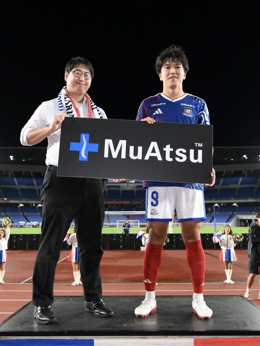 prompt_fmarinos's tweet photo. 𝑷𝑳𝑨𝒀𝑬𝑹𝑺 𝑶𝑭 𝑻𝑯𝑬 𝑴𝑨𝑻𝑪𝑯!!✨

🟥 #知念慶 選手

⬜️ #谷村海那 選手

🟦 #ジョルディクルークス選手

本日の試合で、3名の選手が圧倒的な存在感を放ちました💥

#fmarinos | #ルヴァンカップ  | #inゼリー | #MuAtsu | #IROIKU https://t.co/Ew3fcvevhn